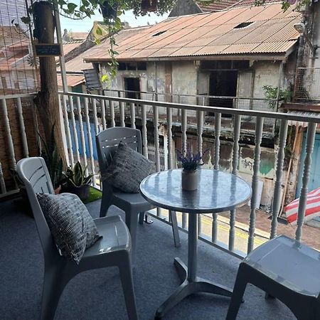 Spot On 90898 Kasturi Alley Guest House & Cat Hotel Malacca Exterior foto