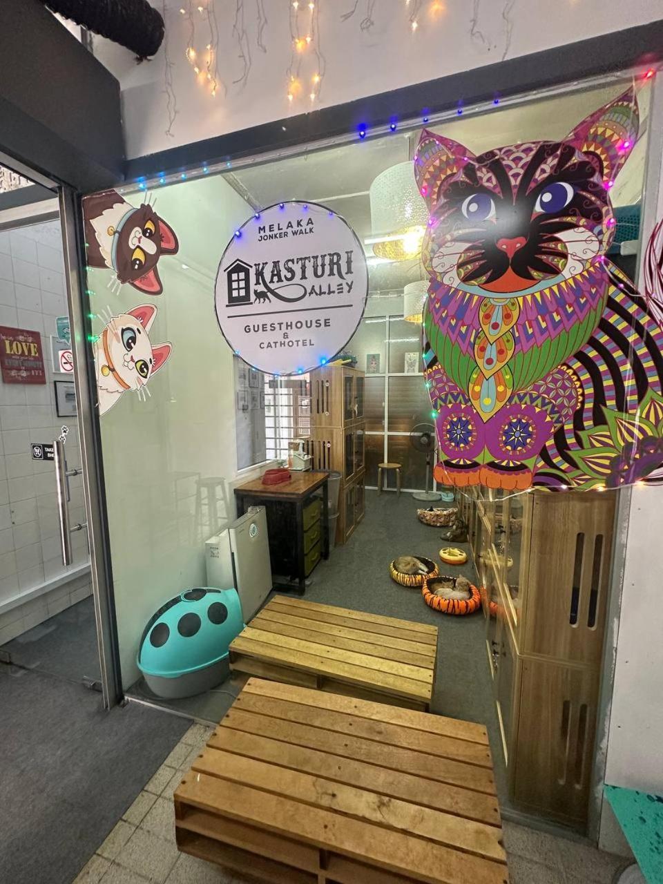 Spot On 90898 Kasturi Alley Guest House & Cat Hotel Malacca Exterior foto